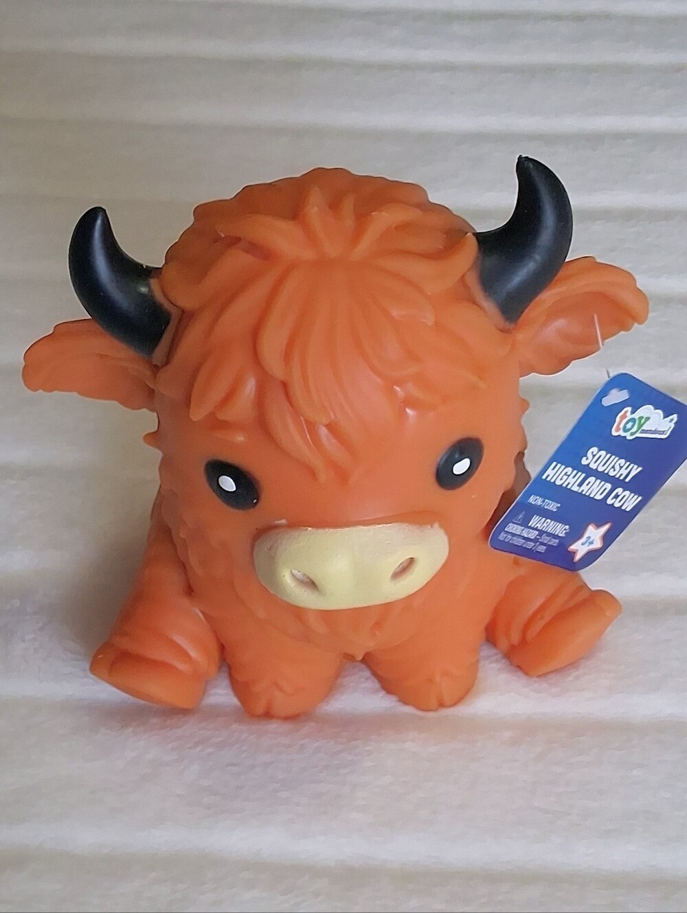 Highland Cow Squishy/Sueezey by TOYmendous